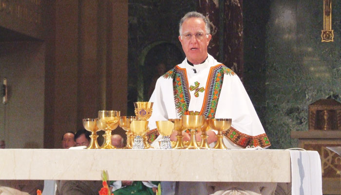 Maryknoll Father John Sivalon, the Maryknoll Fathers and Brothers representative to the United Nations, celebrates a Mass for benefactors. (Maryknoll Mission Archives/U.S.)